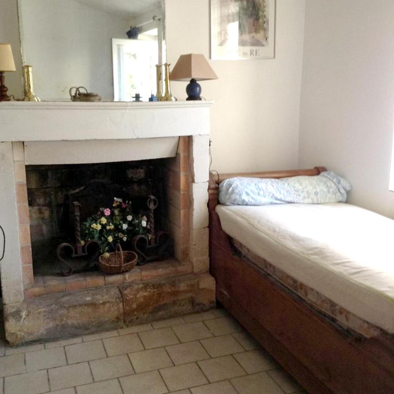 Maison Charmante A Sainte-Marie-De-Re Avec Terrasse ภายนอก รูปภาพ